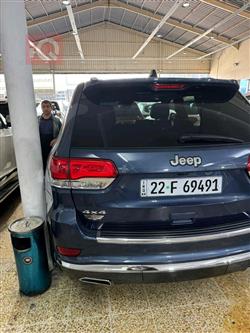 جیپ گراند شیرۆکی